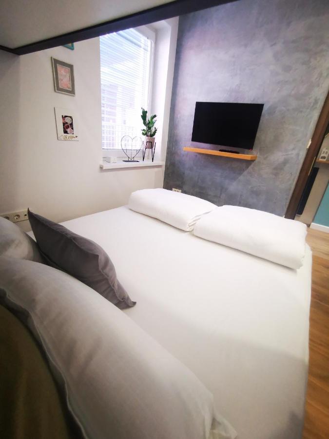 Apartment Keleia ツェリェ エクステリア 写真